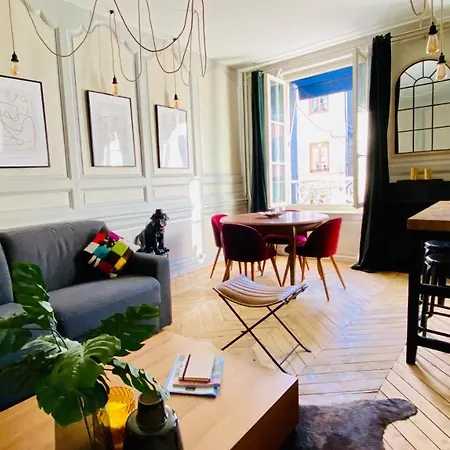 莱斯卡林斯德翁弗勒尔酒店 *